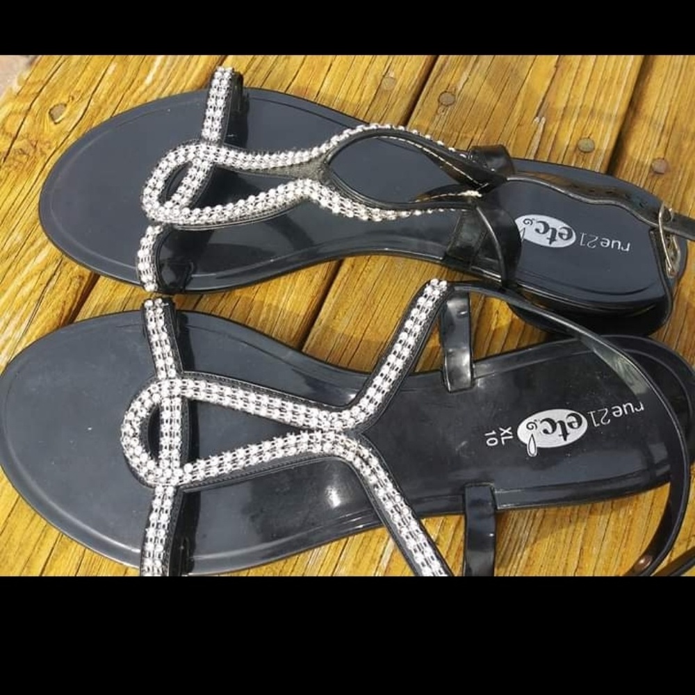 Rue 21 flats